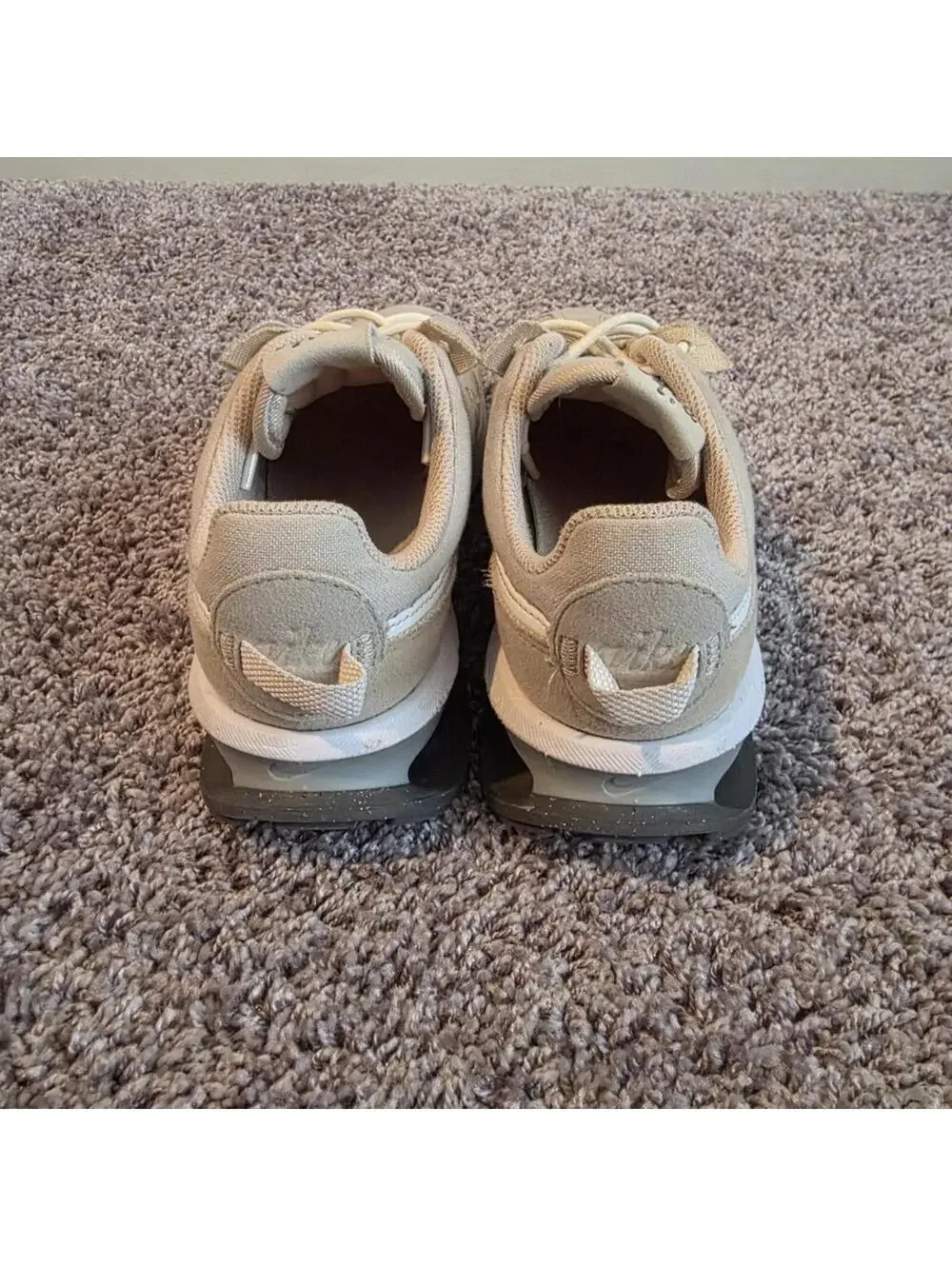 Nike Air Max Pre-Day Light Bone/White-Sanddrift sz 5.5 US